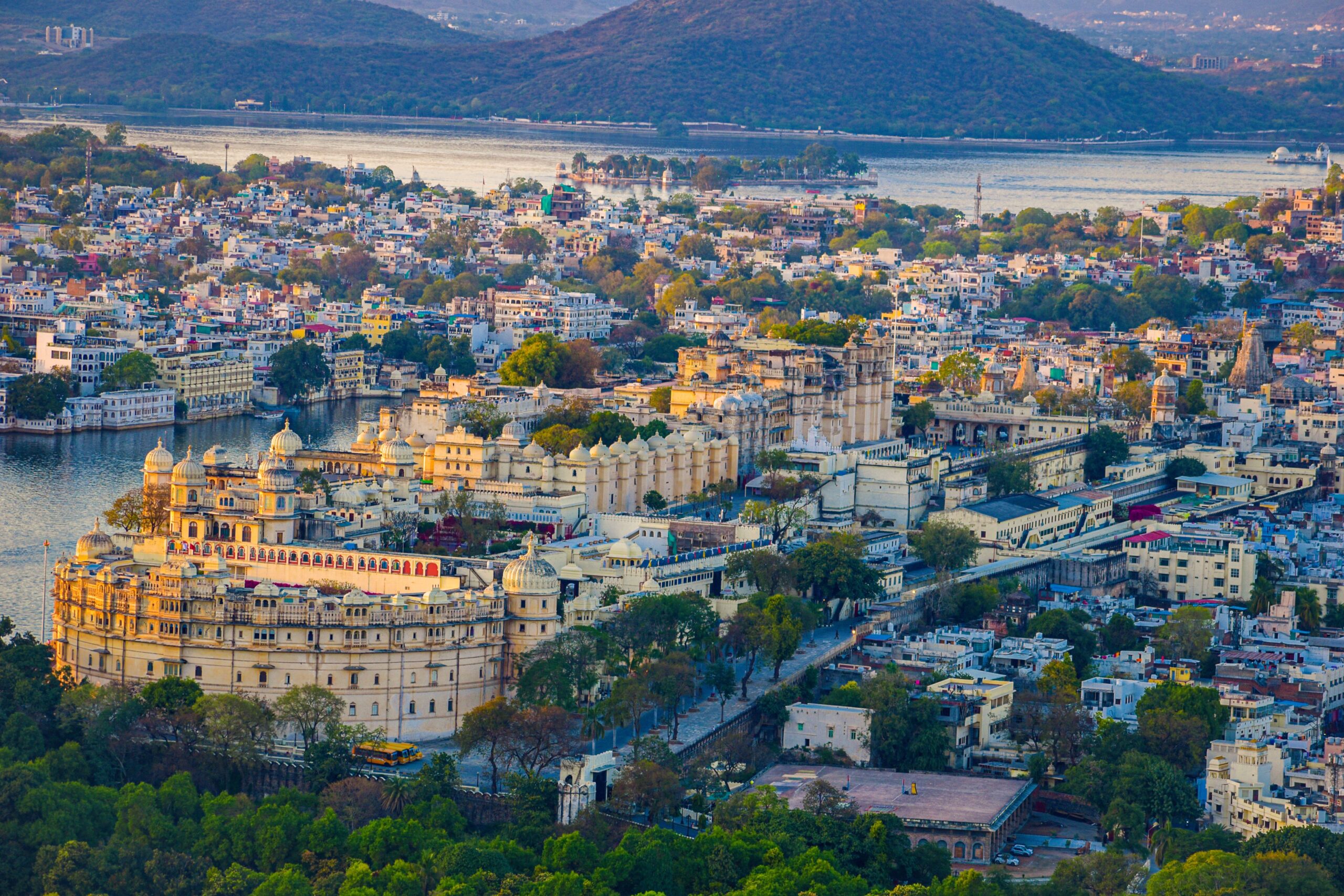 Rajasthan Taxi Service from Jaipur